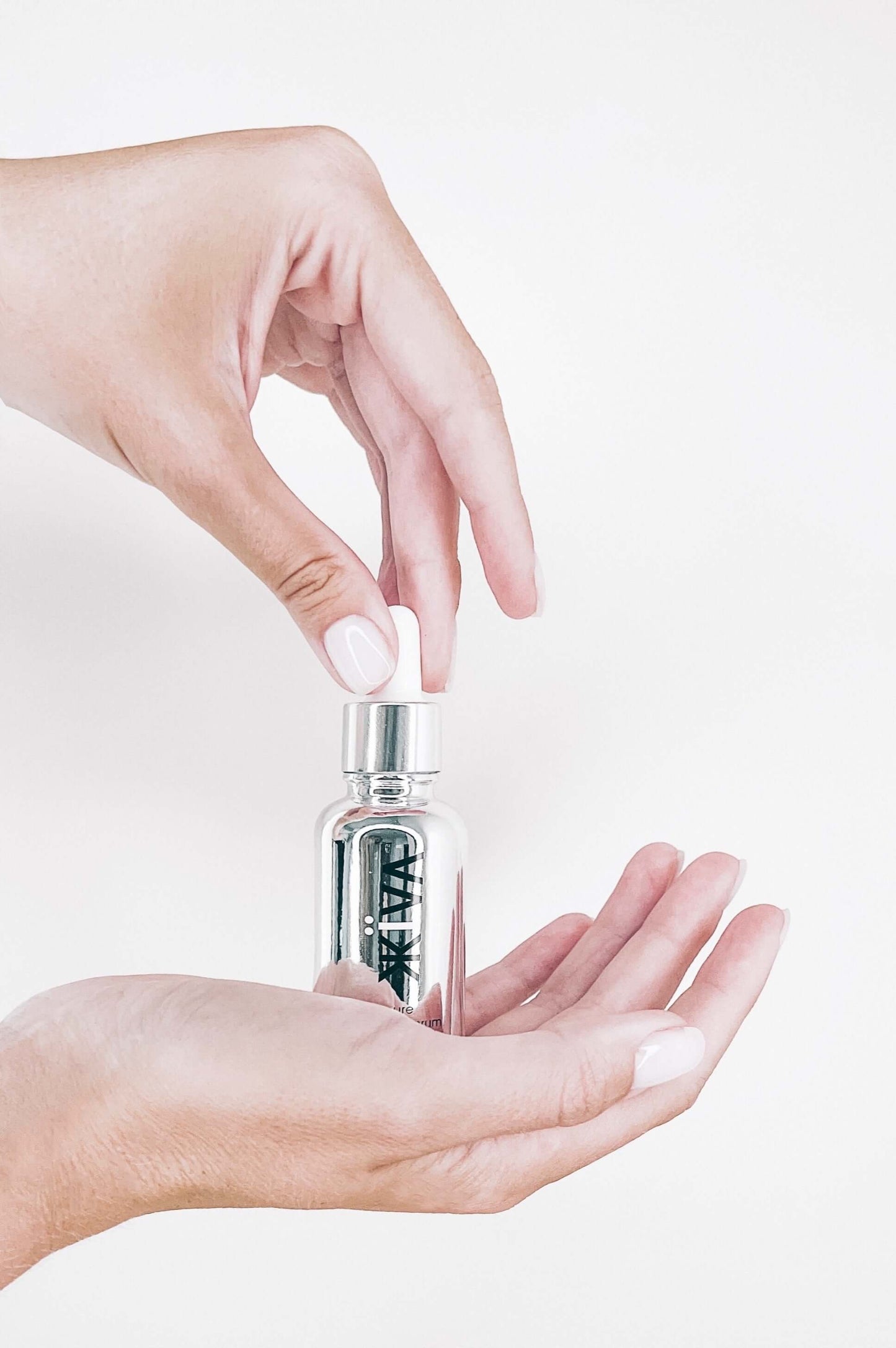 Zhiiva is a pure, organic, “chemistry-free”, sustainable, and 100% natural skincare serum from the heart of Siberian Taiga forest.